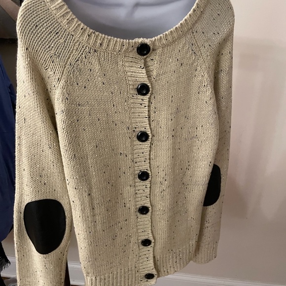 Market Spruce Button Back Oatmeal 